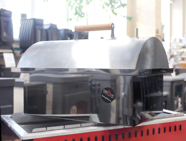 Коптильня двухъярусная с гидрозатвором из нержавеющей стали с купольной крышкой "Smoky Lux 55" купить в Екатеринбурге