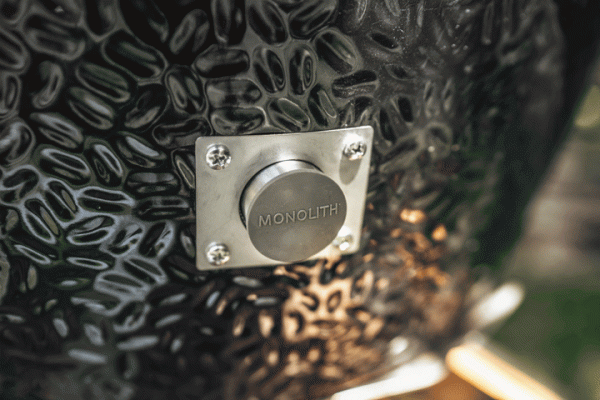 Гриль Monolith Classic Pro-Series 2.0 Black + ножки с колесиками и боков. столики + комплектующие купить в Екатеринбурге